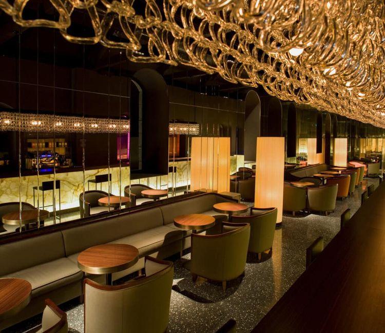 MIRROR BAR, HOTEL MAMILLA 