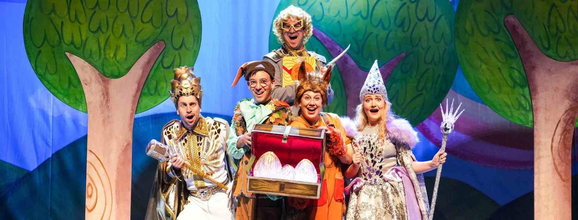 צילום של הצגה לילדים: מעשה בשלושה אגוזים | בביצוע תיאטרון השעה הישראלי