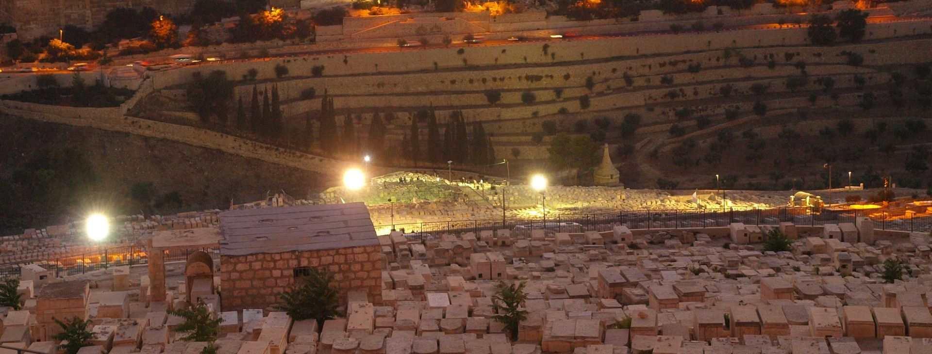 צילום של לוחמים וחולמים עם עיר דוד -מסיירים ושרים לזיכרון לוחמי ישראל