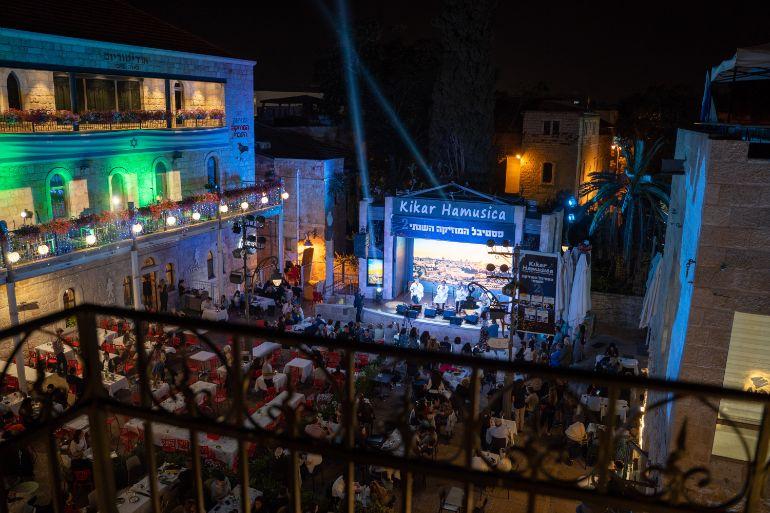 Live shows at Kikar HaMusica