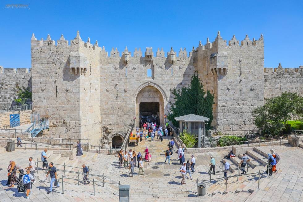 צילום של שער שכם