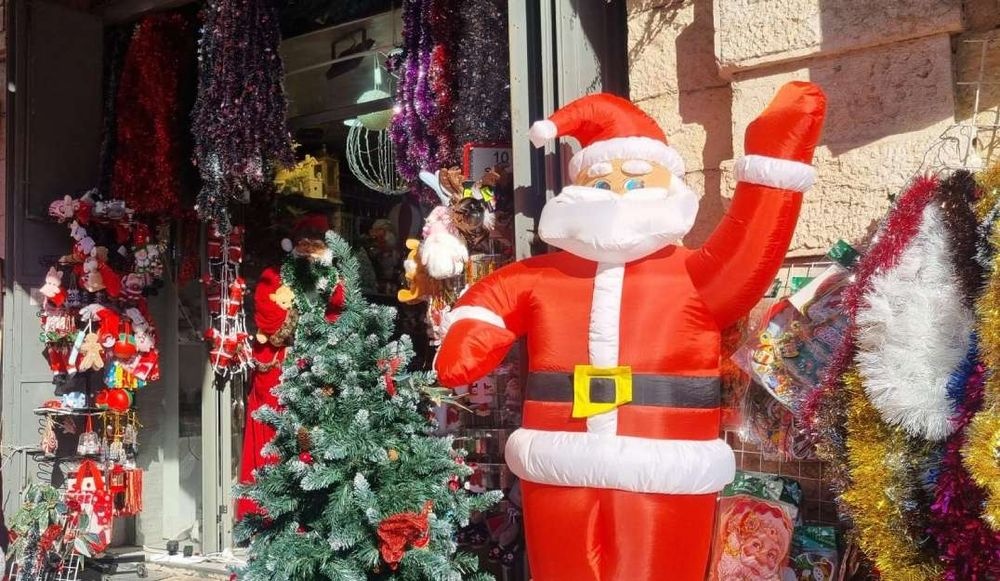 צילום של סיור כריסמס חגיגי בעיר העתיקה עם טלי יהושע