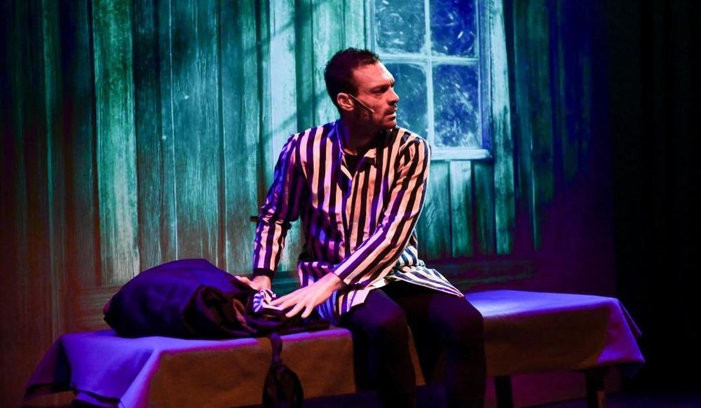 צילום של תיאטרון "לגעת בזיכרון" ביד ושם