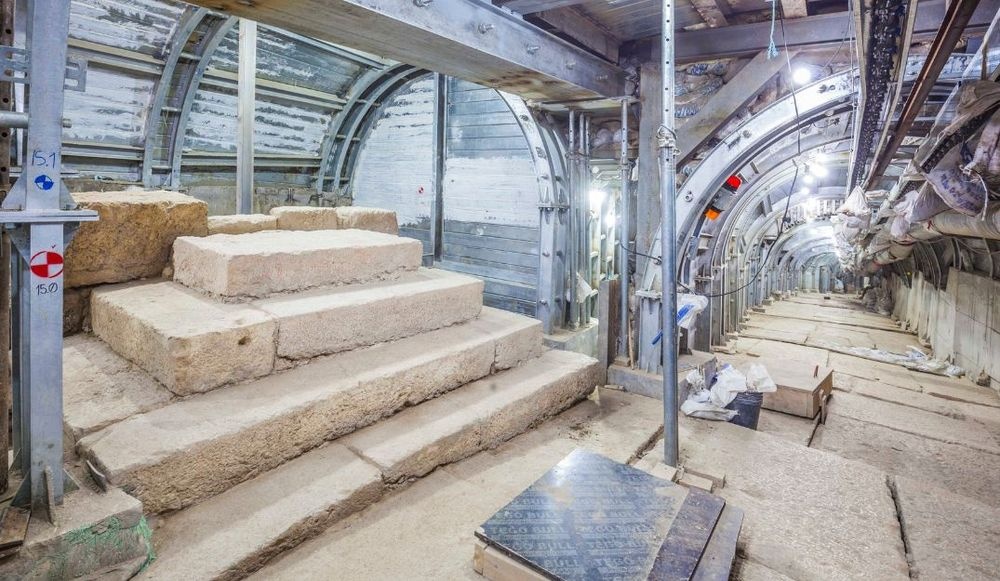 צילום של לסייר עם חוקר: סדרת סיורים ייחודית בדרך עולי הרגל מבית עיר דוד