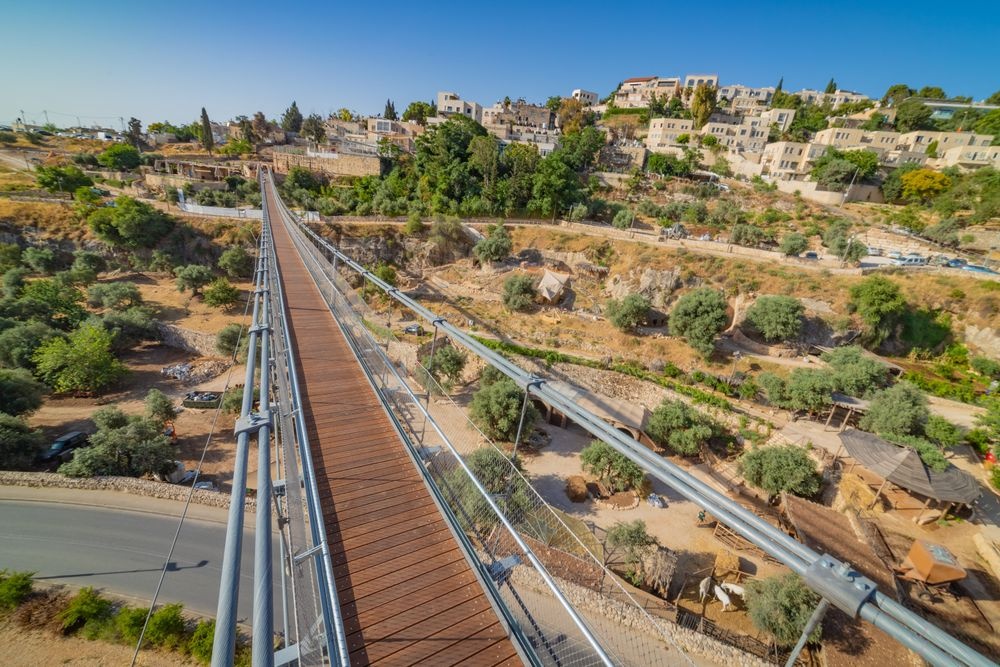 צילום של הגשר התלוי - גשר גיא בן הינום