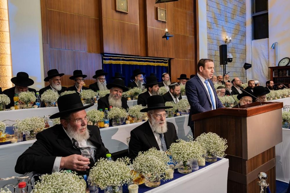 צילום של עצרת ההודיה המרכזית לציון 59 שנים לאיחוד ירושלים ולחיזוק אמונתנו בנצח ישראל