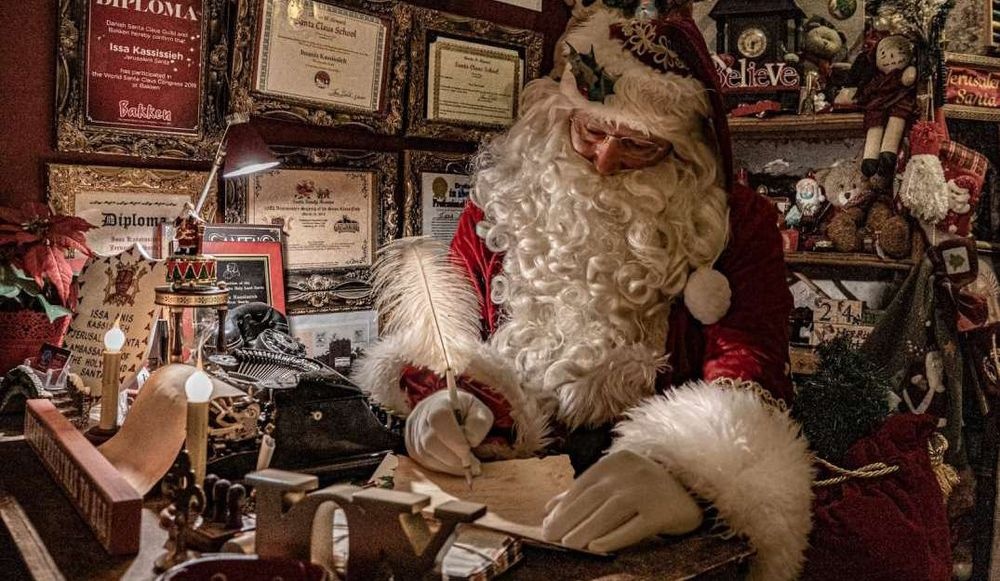 צילום של סיור ערב ברובע הנוצרי באווירת כריסמס עם ירושלים מחוץ לקופסה