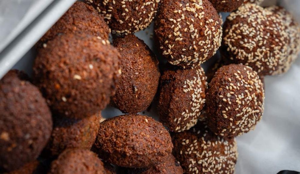 photo de Street Food au Courtyard : Festival d'été à l'hôtel Inbal