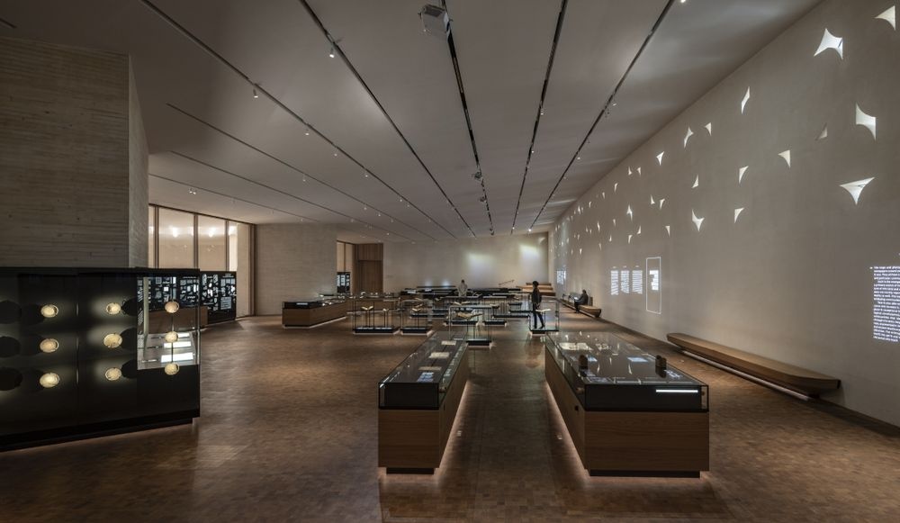 photo of Guided tour of the National Library: Vocabulary exhibition