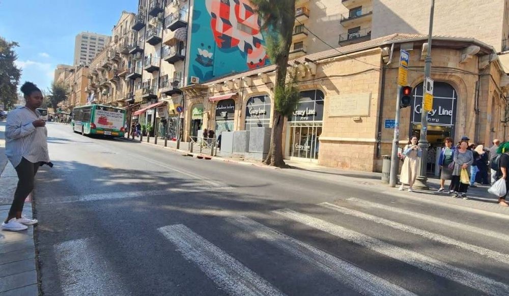 צילום של רחוב קינג ג'ורג' – מאה שנה להיווסדו
