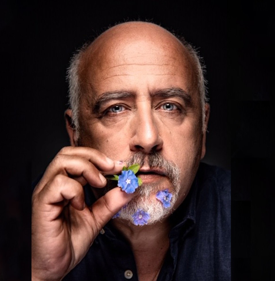 צילום של מיכה שיטרית במופע להקה