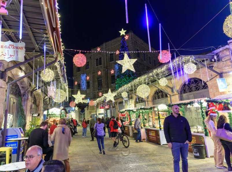 צילום של סיור חג המולד עם מגדל דוד