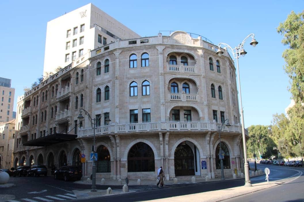 צילום של סיור מתחדשים בעיר