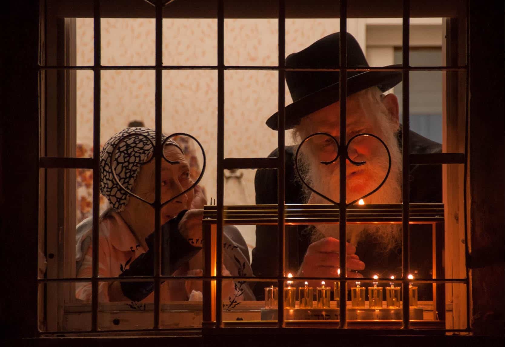 צילום של סיור החנוכיות של מגדל דוד