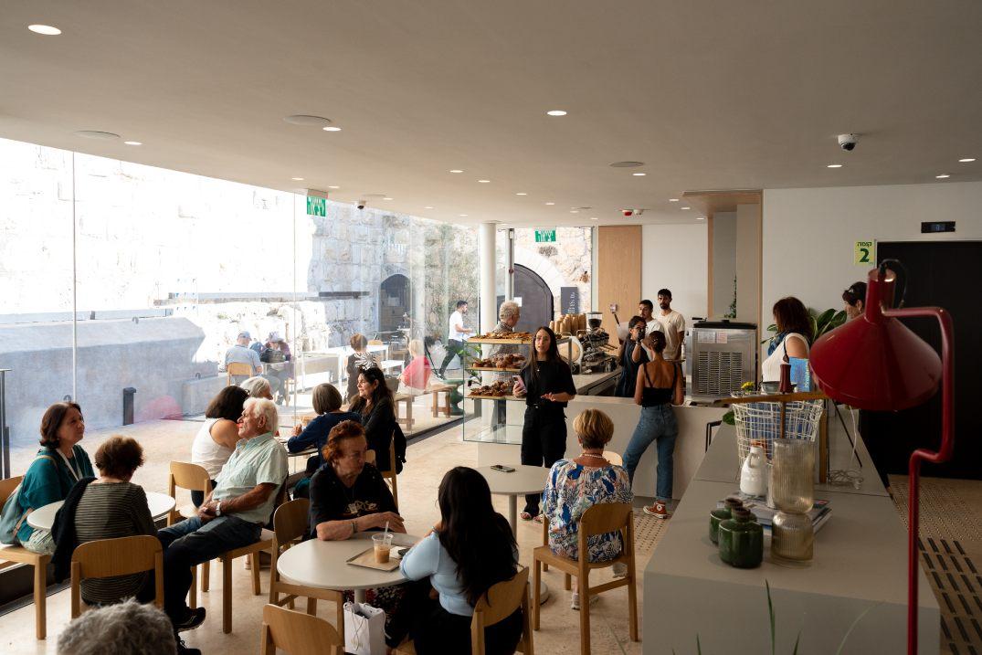 צילום של קפה המגדל