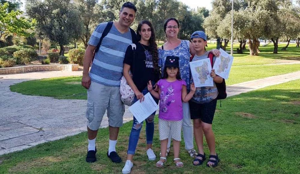 צילום של עגור אירועי ניווט לקבוצות: להכיר את ירושלים בניווט חווייתי