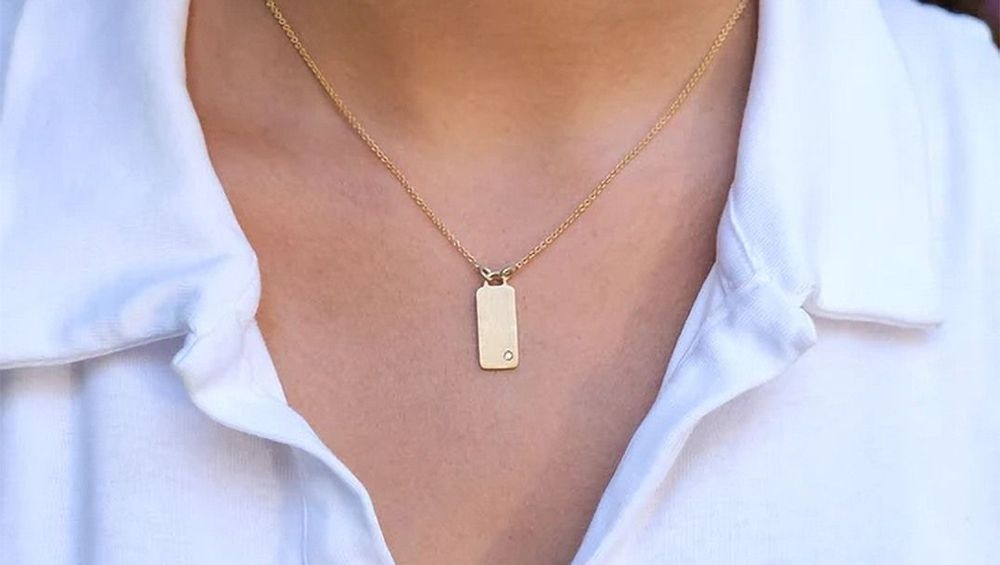 צילום של קמעו - אריק אבקסיס תכשיטים