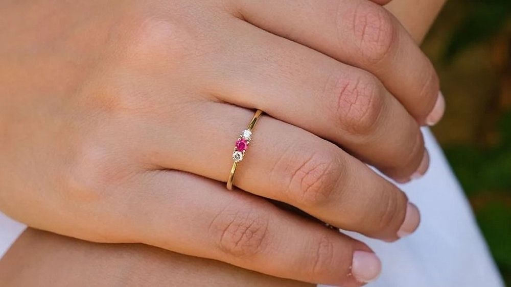 צילום של קמעו - אריק אבקסיס תכשיטים