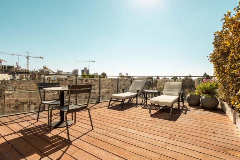 צילום של מלון בצלאל