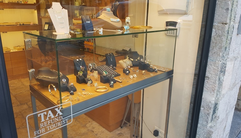 photo of Estee Brook Jewelry