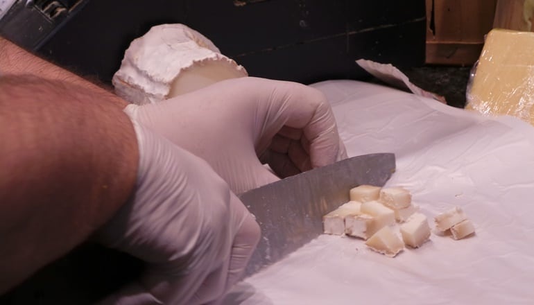 צילום של סיור קולינרי פרטי למשפחות וחברים עם מכללת טעמים