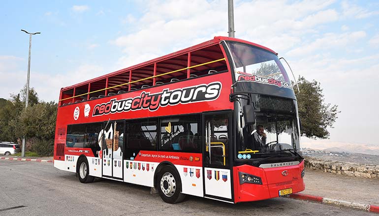 Красный экскурсионный автобус "Сити Тур" 