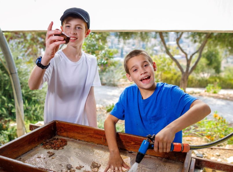 A holiday of treasures - discovering the secrets of Jerusalem in Emek Zurim