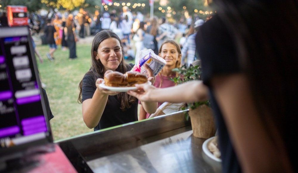 צילום של אוטו-אוכל, ירושלים 2025