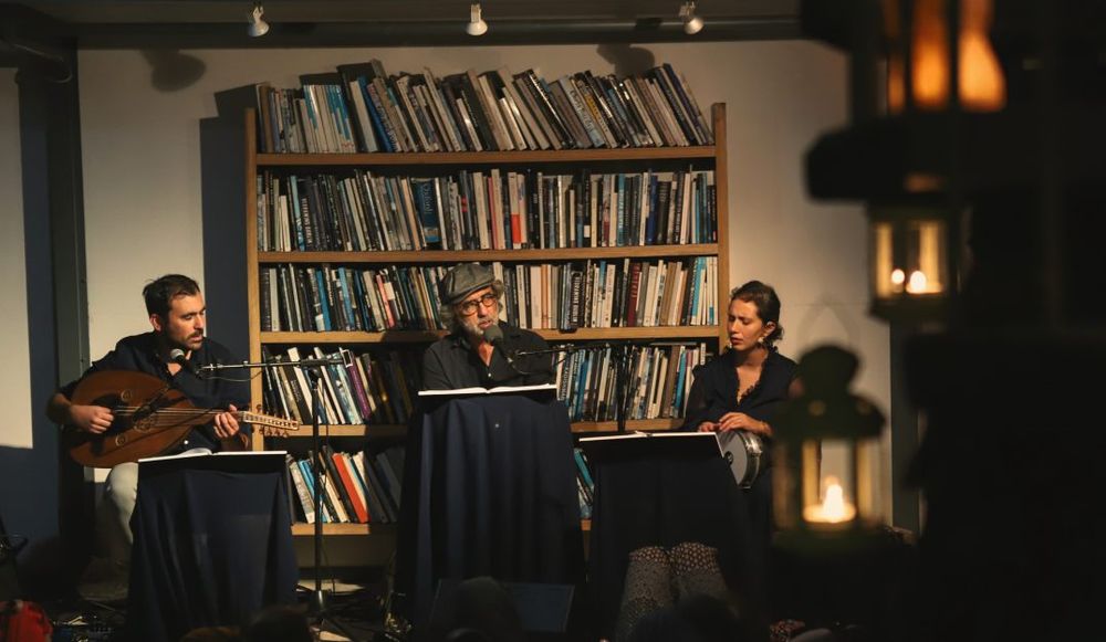 צילום של אירועים פרטיים על גג מוזיאון על התפר