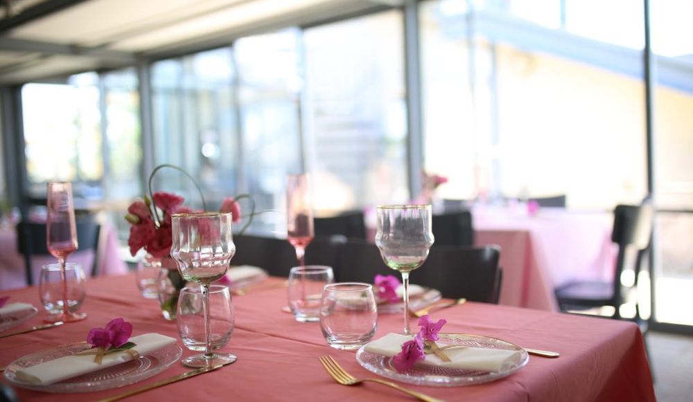 צילום של אירועים פרטיים על גג מוזיאון על התפר