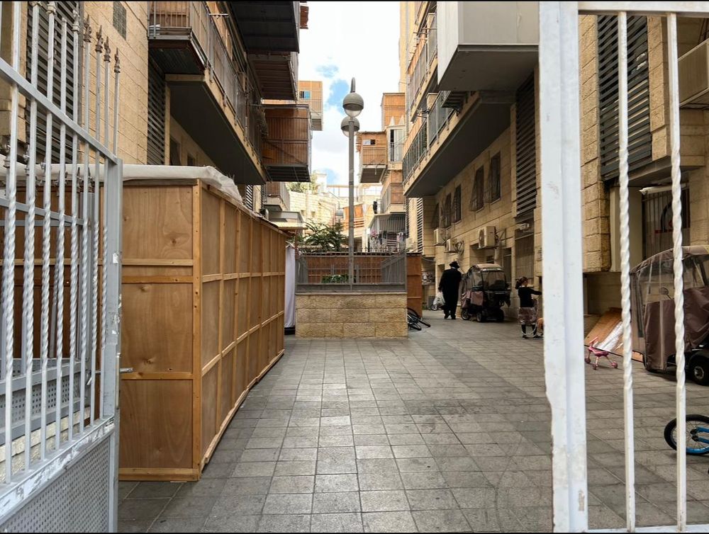 צילום של סיור סוכות בחצרות החרדיות עם "ירושלים מחוץ לקופסה"