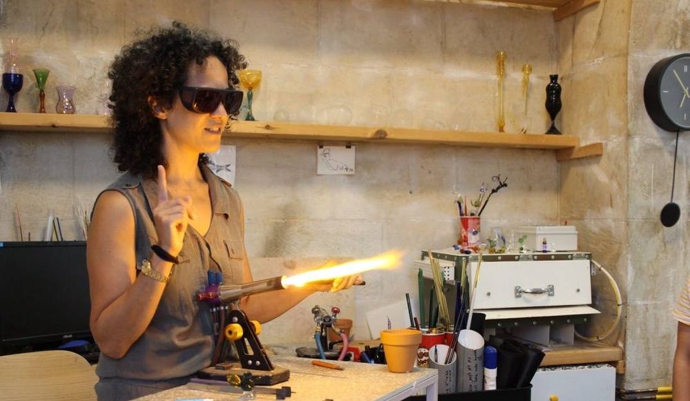 צילום של סדנאות זכוכית לחנוכה