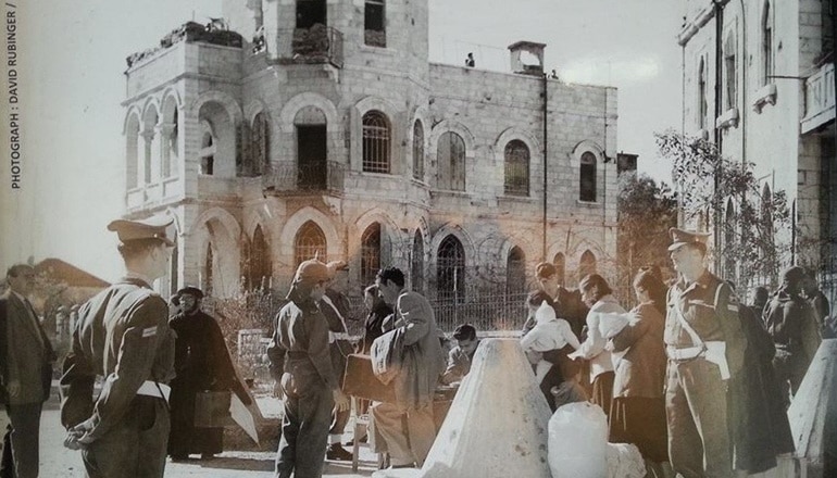 צילום של מוזיאון על התפר