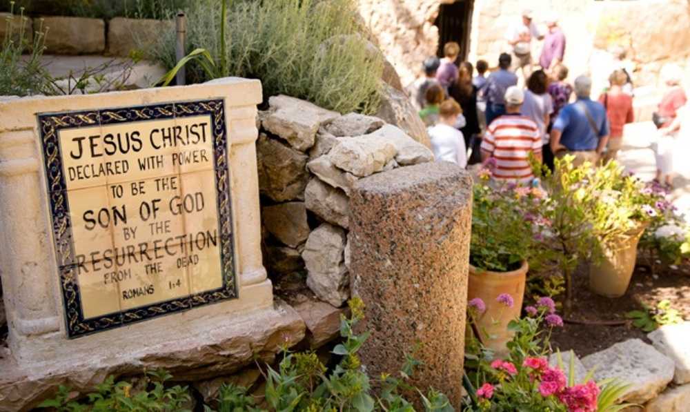 Le Jardin de la Tombe