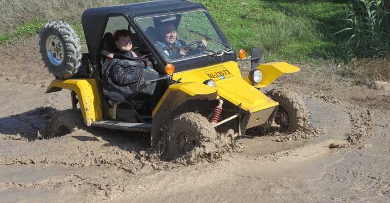 צילום של מצוק - טיולי טרקטרונים ואופניים