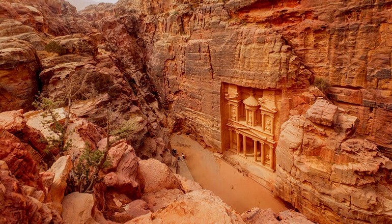 Experience the ancient hidden City of Petra