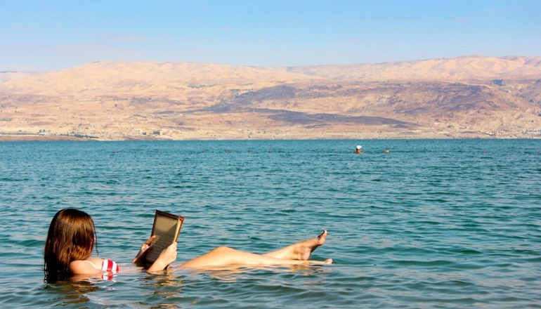 A historical visit at the top of Masada and a visit to the lowest point on earth, at the Dead Sea
