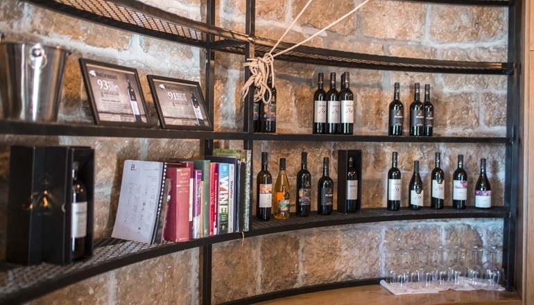 Centre Culturel et Touristique de Jerusalem Vineyard Wineries