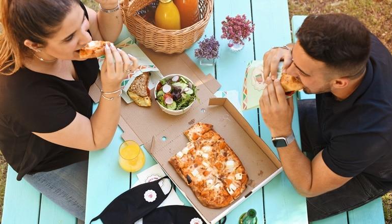 קפה גן סיפור