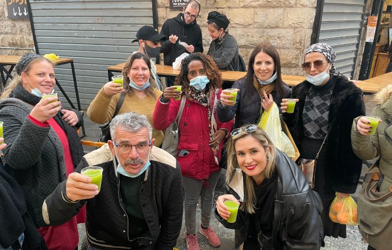 עושים שוק במחנה יהודה עם "ירושלים מחוץ לקופסה"