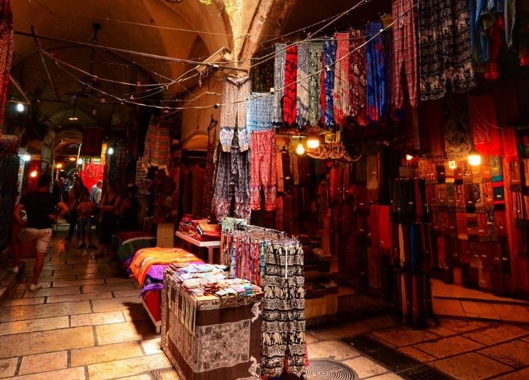 photo of A fascinating boutique tour - artists and craftsmen in the Christian Quarter